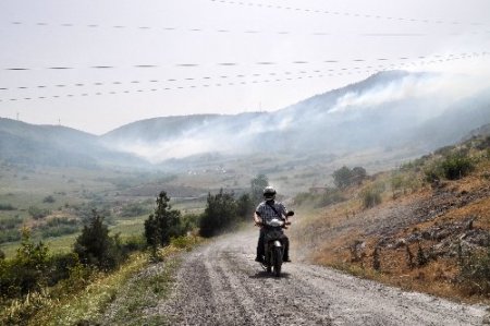 Balıkesir'de şiddetli rüzgar orman yangınına sebep oldu