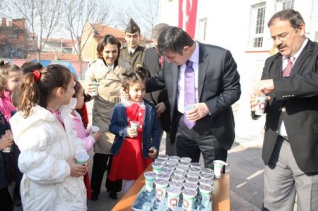 Balıkesir'de Süt İçme Bilinci Oluşturulması İçin Kampanya Başlatıldı
