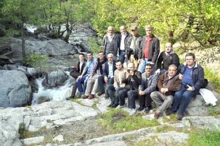 Balıkesir'deki gazeteciler Kazdağları'nın zirvesine çıktı