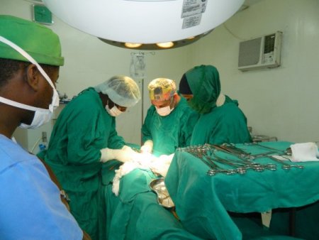 Balıkesirli gönüllü doktorlar Somali'ye gidiyor