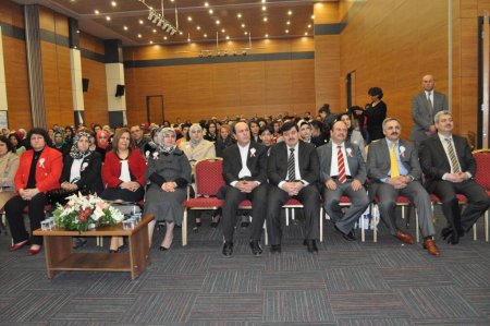 Balıkesirli şehidin eşine 'Fedakâr Anne' ödülü verildi