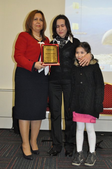 Balıkesirli şehidin eşine 'Fedakâr Anne' ödülü verildi