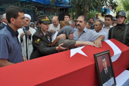 Balıkesirli şehit uzman çavuş son yolculuğuna uğurlandı