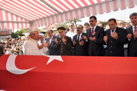 Balıkesirli şehit uzman çavuş son yolculuğuna uğurlandı