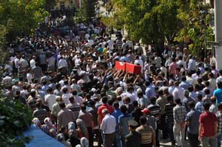 Balıkesirli şehit uzman onbaşı dualarla son yolculuğuna uğurlandı