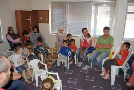 Balıkesirli üniversiteliler 'Kır Çiçekleri' için destek bekliyor