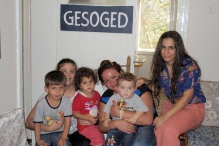 Balıkesirli üniversiteliler 'Kır Çiçekleri' için destek bekliyor