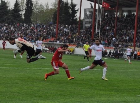 Balıkesirspor: 2 - İskenderun Demir Çelikspor: 0