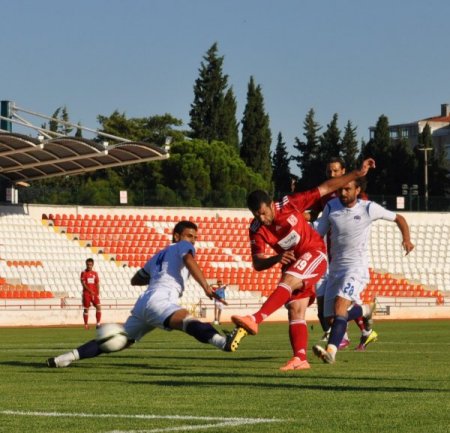 Balıkesirspor sezon açılışında Bozüyükspor'u 4-0 yendi