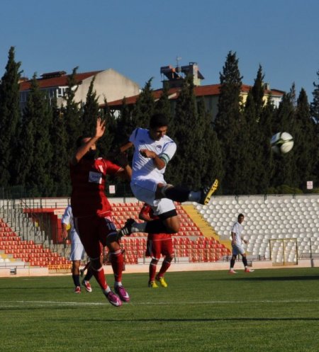 Balıkesirspor sezon açılışında Bozüyükspor'u 4-0 yendi