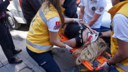 Balkondan sarkan kadın branda yerine patates tezgahına düştü