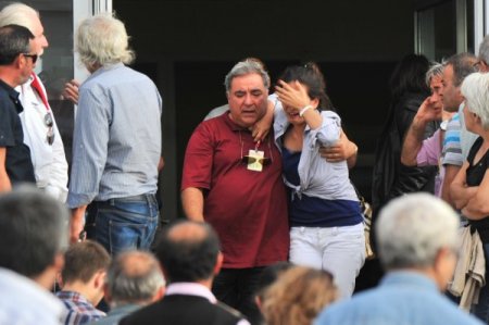 Balyoz’da, sanık yakınları kararı duyunca baygınlık geçirdi