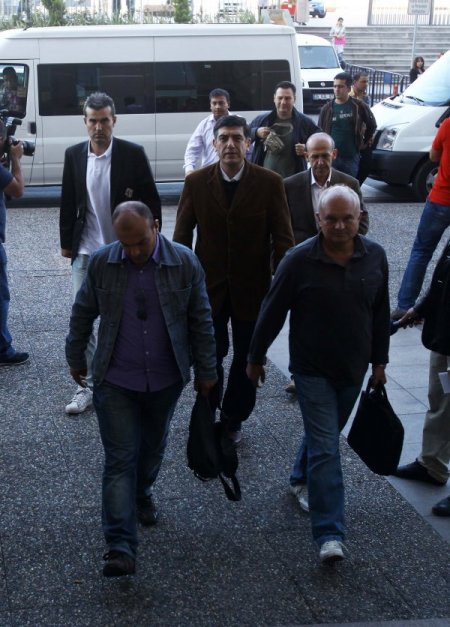 Balyoz'da tutuklanan 5 sanık cezaevine götürüldü