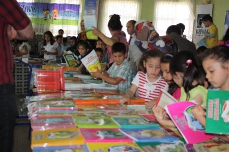 Banaz'da Kitap Şenliği başladı