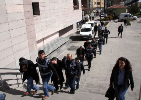 Banka Kredisiyle Tefecilik Zanlıları Adliyeye Sevk Edildi