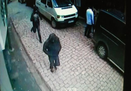 Bankanın Para Çuvalının Çalınması Güvenlik Kameralarına Yansıdı