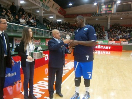 Banvit, Lance Williams’ı unutmadı