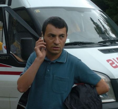 Baraja Uçan Kamyonun Sürücüsü Yüzerek Kurtuldu