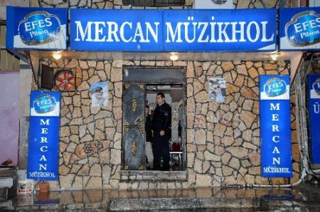 Barda Çıkan Silahlı Kavgada Üç Kişi Yaralandı