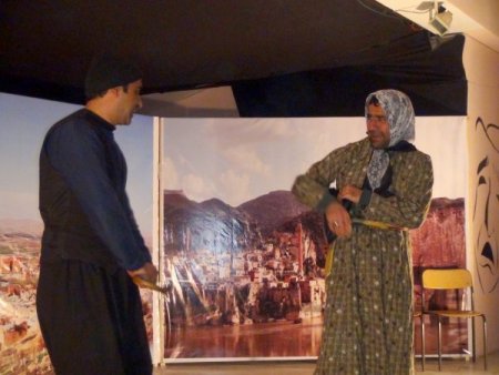 'Bare Gran' oyunu seyirciyle buluştu