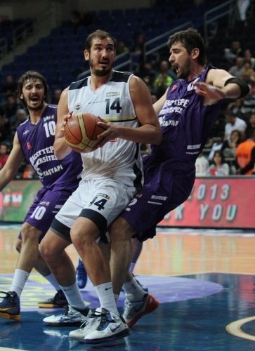 Barış Ermiş hem rekor kırdı hem de Fenerbahçe Ülker'e galibiyeti getirdi