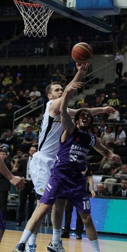 Barış Ermiş hem rekor kırdı hem de Fenerbahçe Ülker'e galibiyeti getirdi