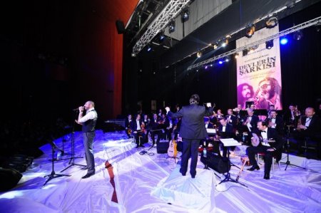 Barış Manço ve Cem Karaca konserle anıldı