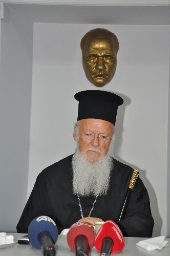 Bartholomeos: Önce Allah, sonra da devletimiz bizi koruyor