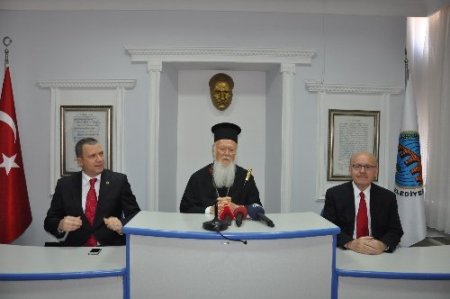 Bartholomeos: Önce Allah, sonra da devletimiz bizi koruyor