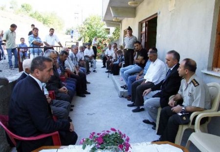 Bartın Valisi Küçük, Beşköprü Köyüne Taziye Ziyaretinde Bulundu