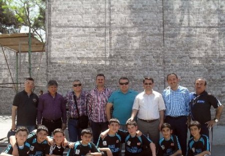 Bartınlı işadamları Azerbaycan’daki Türk eğitim kurumlarını gezdi