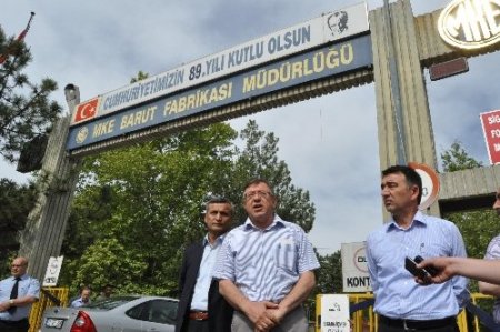 Barut Fabrikası işçilerinden prim protestosu