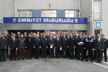 Başarılı Polislere Ödül