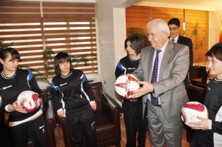 Başarılı Sporcular, Başkan Posbıyık’ı Ziyaret Etti