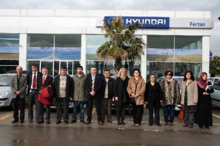 Başbakan, Kocaeli'nde Öss'de İlk 100'e Giren 8 Öğrenciye Otomobillerini Verecek