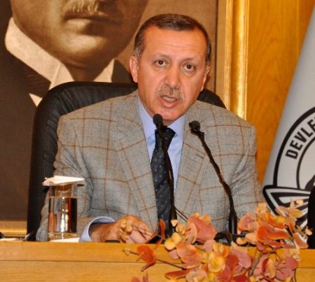 Başbakan Erdoğan, 10 Bakanla İspanya'ya Gitti