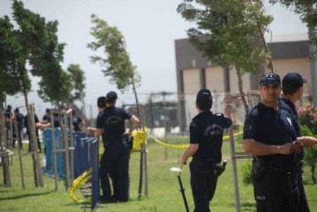 Başbakan Erdoğan, 4 helikopterin eskortluğunda Reyhanlı'ya geçti