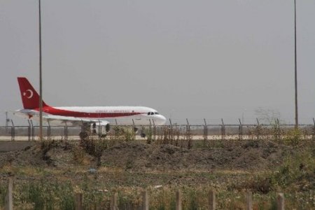 Başbakan Erdoğan, 4 helikopterin eskortluğunda Reyhanlı'ya geçti