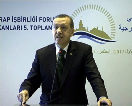 Başbakan Erdoğan, Arap konuklarına 'Filistin pastası' yedirdi