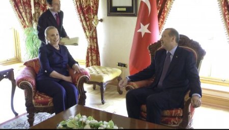 Başbakan Erdoğan, Clinton’u Kabul Etti