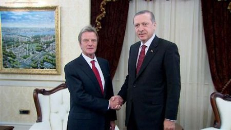 Başbakan Erdoğan, Fransa Dışişleri Bakanı Kouchner'i Kabul Etti
