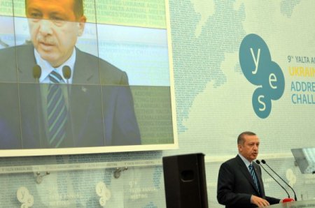 Başbakan Erdoğan, İslam dünyasına Kırım’dan seslendi