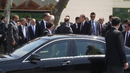 Başbakan Erdoğan, milli arşiv binasını ziyaret etti