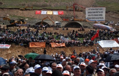 Başbakan Erdoğan, Ovit'in Temelini Attı