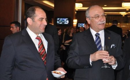 Başbakan Erdoğan, Polis Gecesinde Pasta Kesti