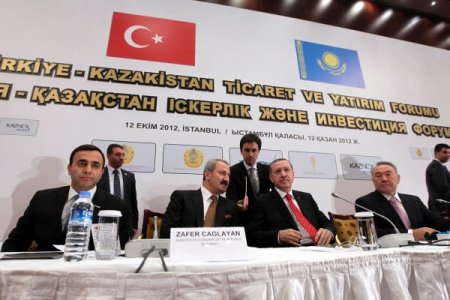 Başbakan Erdoğan, Türk ve Kazak iş adamlarına yatırım çağrısı yaptı