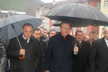 Başbakan Erdoğan, Yılın Son Cuma Namazını Memleketinde Kılıyor