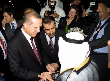 Başbakan Erdoğan BAE’de Sharjah Emirliği’ne geldi