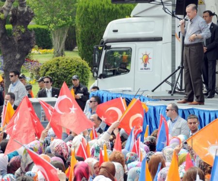 Başbakan Erdoğan: Balık Tutmasını Öğreterek Sorumluluk Dağıtacağız