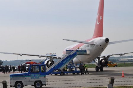 Başbakan Erdoğan Balıkesir'de coşkuyla karşılandı